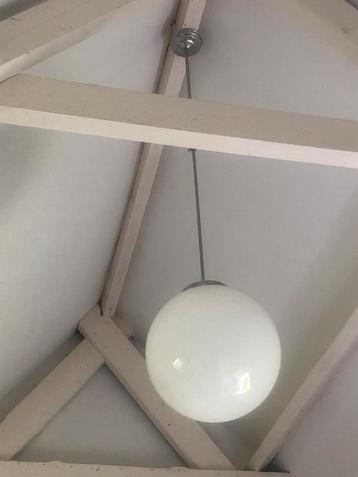 AUTHENTIEKE HANGLAMP CHROOM MELKGLAS BOL GROOT LAMP PLAFOND beschikbaar voor biedingen