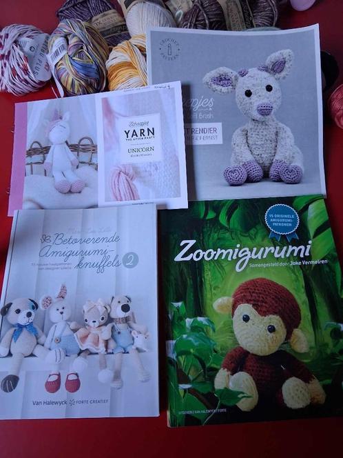 Haken - boeken/patronen, materiaal en wol, Hobby en Vrije tijd, Breien en Haken, Zo goed als nieuw, Haken, Patroon of Boek, Ophalen