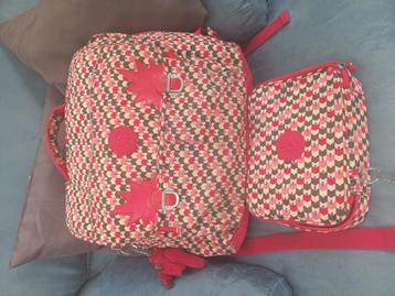 Joli cartable Kipling avec son plumier, Enlèvement ou Envoi, Comme neuf