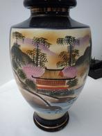 Vase japonais en porcelaine peint à la main, Enlèvement