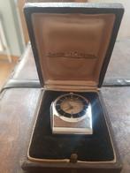 Jeager Lecoultre reiswekker, Ophalen