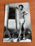 Fotokaart filmster Leslie Caron-Jaren 60, Verzamelen, Verzenden, Film, Foto of Kaart