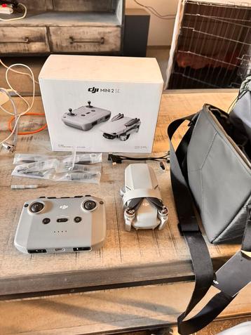 DJI Mini 2 SE Fly More Combo, Enlèvement ou Envoi, Comme neuf, Drone avec caméra
