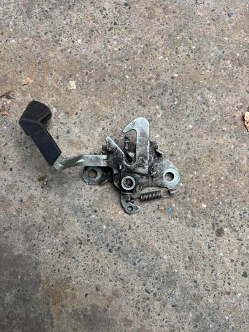 Citroen C2 * Motorkapslot * PSA 9640665580 beschikbaar voor biedingen