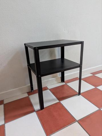 Nachtkastje zwart IKEA Knarrevik beschikbaar voor biedingen