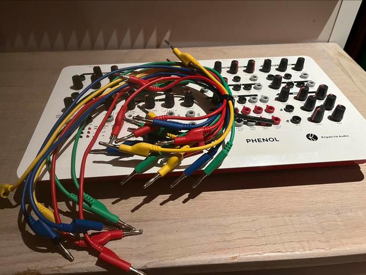Kilpatrick Phenol, Muziek en Instrumenten, Synthesizers, Zo goed als nieuw, Overige merken, Met midi-aansluiting, Ophalen