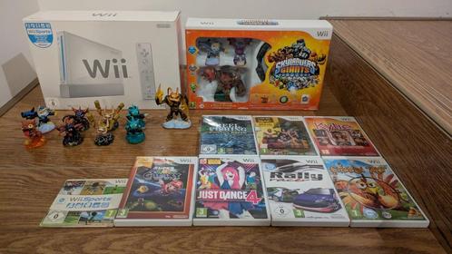 Wii met Games & Skylanders, Games en Spelcomputers, Spelcomputers | Nintendo Wii, Gebruikt, Met 1 controller, Met games, Met stuurtje