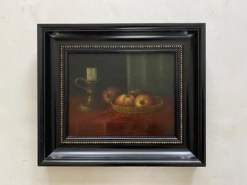 Schilderij met fruit en kandelaar. beschikbaar voor biedingen