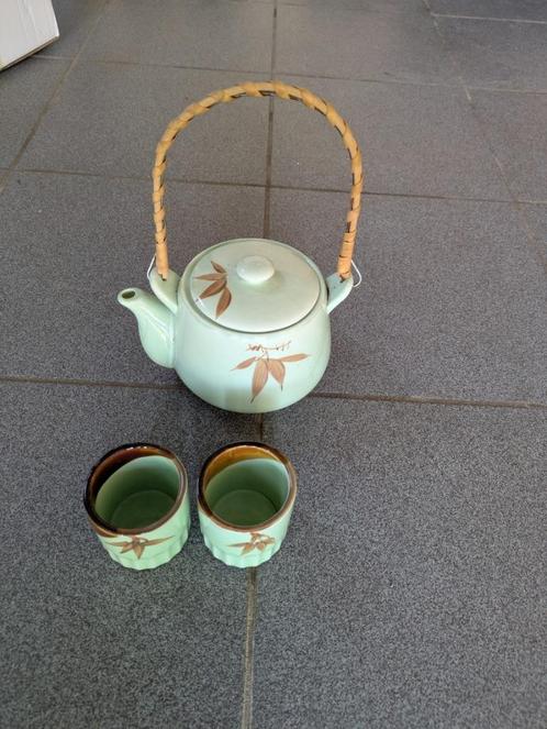 prachtig Chinees theekannetje met bijhorende tasjes, Huis en Inrichting, Keuken | Servies, Zo goed als nieuw, Overige typen, Overige stijlen