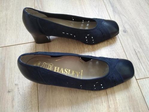 NIEUWE Hasley opengewerkte blauwe schoenen gemaakt in Frankr, Kleding | Dames, Schoenen, Nieuw, Blauw, Ophalen of Verzenden
