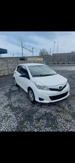 Toyota Yaris 1.0 met extra opties, Auto's, Toyota, Voorwielaandrijving, Euro 5, Stof, Wit