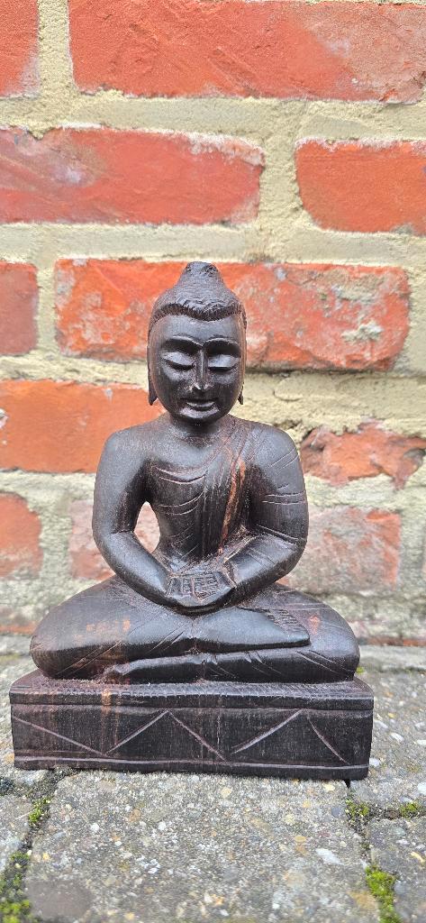 Boeddhabeeld - handgesneden donker hout, Antiek en Kunst, Kunst | Beelden en Houtsnijwerken, Ophalen