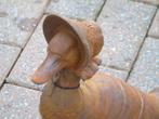 statue d un canard au chapeau en fonte rouillé ., Jardin & Terrasse, Enlèvement ou Envoi, Neuf, Métal, Animal