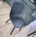 2 donkerblauwe Ikea Odger stoelen, Huis en Inrichting, Stoelen, Ophalen, Zo goed als nieuw, Blauw, Kunststof