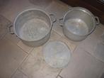 2 oude decoratieve potten en 1 deksel voor de kleinste pot ,, Ophalen