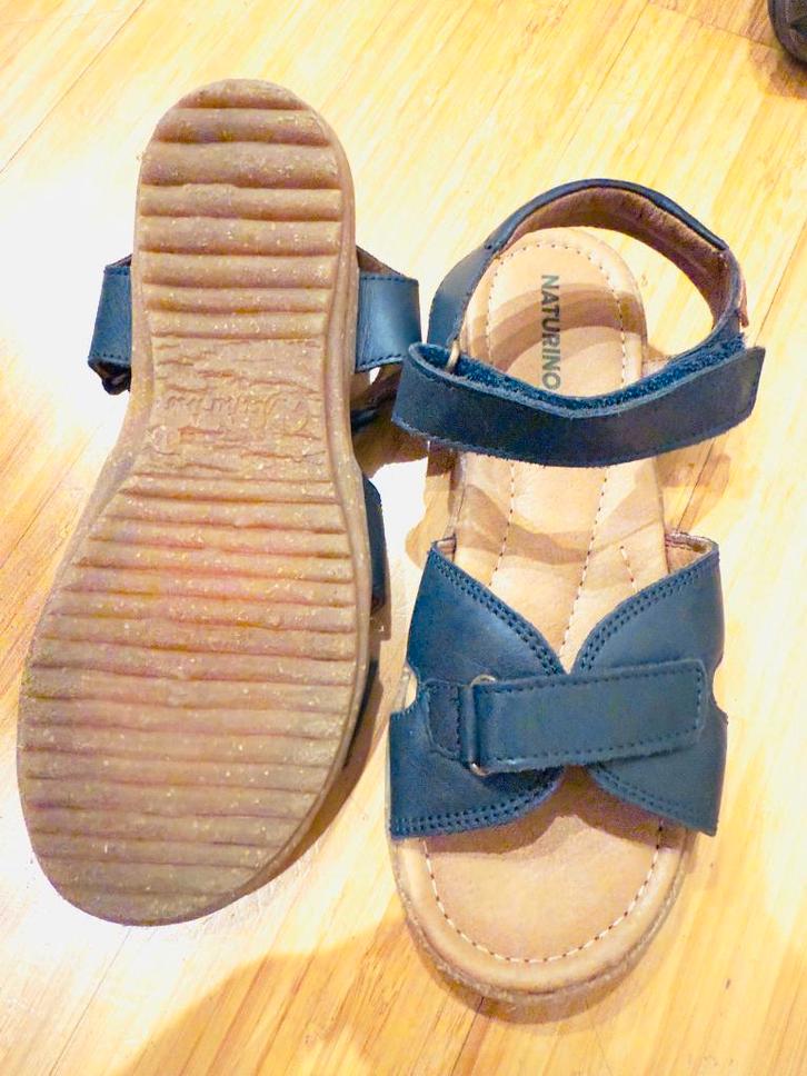 Sandales en cuir Naturino bleu – enfant, Kinderen en Baby's, Kinderkleding | Schoenen en Sokken, Zo goed als nieuw, Overige typen
