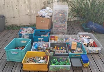 Enorme hoeveelheid Playmobil-onderdelen, ideaal voor DEALER beschikbaar voor biedingen