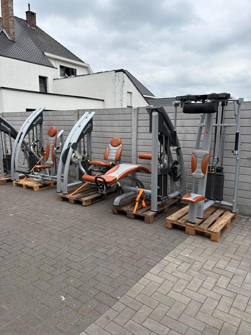 Leg ext + leg curl set Sportsart, Sport en Fitness, Fitnessmaterialen, Ophalen