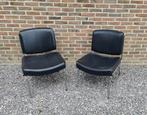 Twee vintage clubzetels, Ophalen
