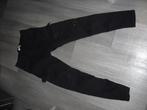 zwarte broek bershka met zakken opzij-maat 38-2euro, Kleding | Dames, Broeken en Pantalons, Ophalen, Zo goed als nieuw, Maat 38/40 (M)