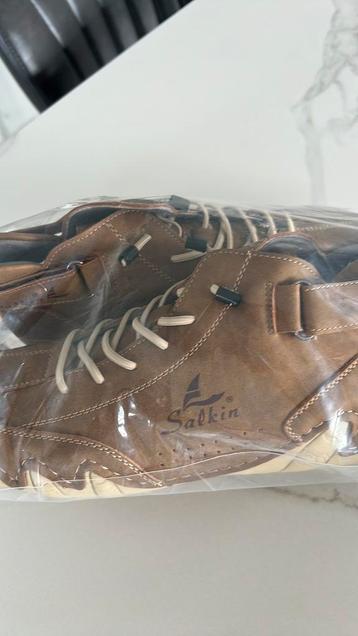 Mooie sportschoenen, maat 40 beschikbaar voor biedingen