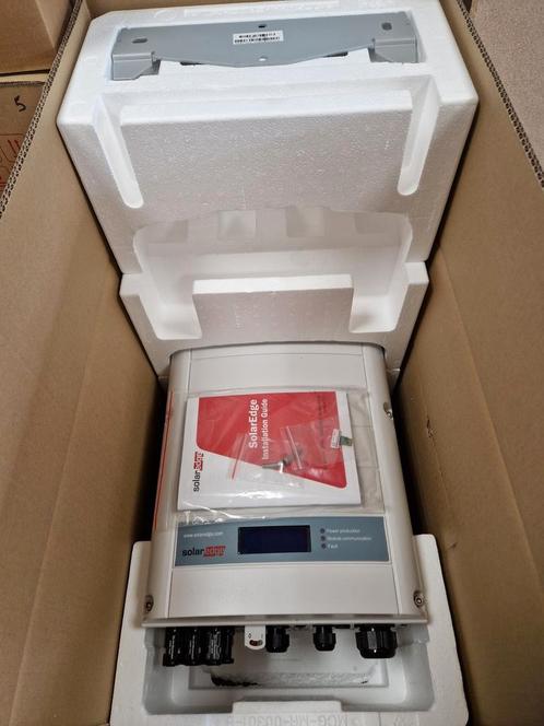 SolarEdge SE27.6K, Doe-het-zelf en Bouw, Elektriciteit en Kabels, Nieuw, Ophalen