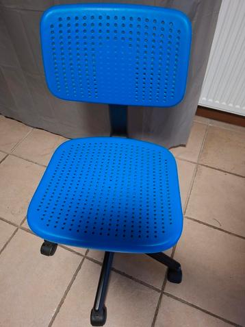 Chaise de bureau enfant  beschikbaar voor biedingen
