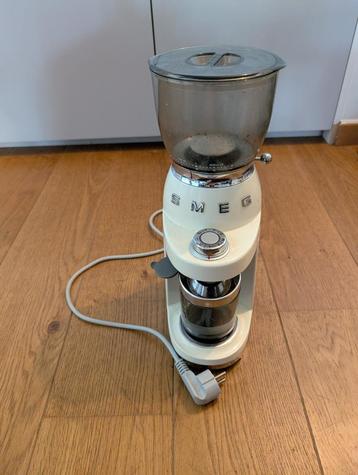 Smeg Cream koffiemolen beschikbaar voor biedingen