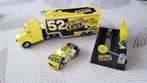 Cars Vrachtwagen Leak Less Racing Team 52 + auto en launcher, Kinderen en Baby's, Ophalen of Verzenden, Zo goed als nieuw