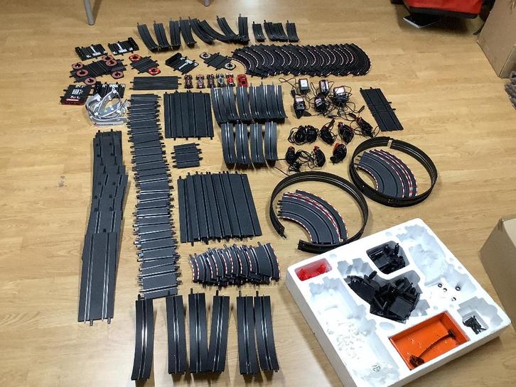 Carrera mega mix, Enfants & Bébés, Jouets | Circuits, Utilisé, Circuit, Électrique, Carrera, Avec looping, À monter soi-même, Enlèvement