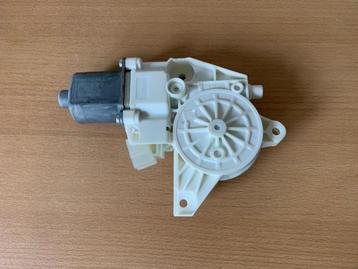 raammotor Rechts mercedes A /B klasse 2012 -2018 A2469065100 beschikbaar voor biedingen