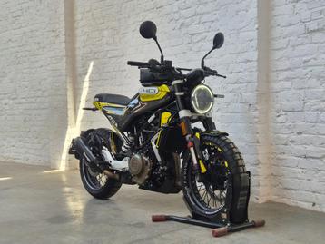 Husqvarna 401 svartpilen   @motomobilia    beschikbaar voor biedingen