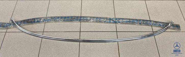 NOS sierlijst achterraam onderzijde voor Mercedes-Benz W126, Auto-onderdelen, Carrosserie, Mercedes-Benz, Nieuw, Ophalen