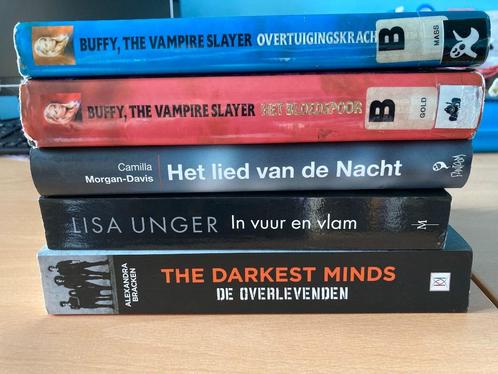 Young adult boeken per stuk, Boeken, Fantasy, Zo goed als nieuw, Ophalen of Verzenden