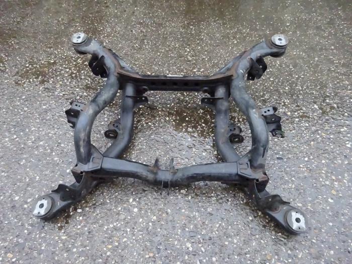 Subframe van een Volkswagen Touareg, Auto-onderdelen, Ophanging en Onderstel, Volkswagen, Gebruikt, 6 maanden garantie, 12 maanden garantie