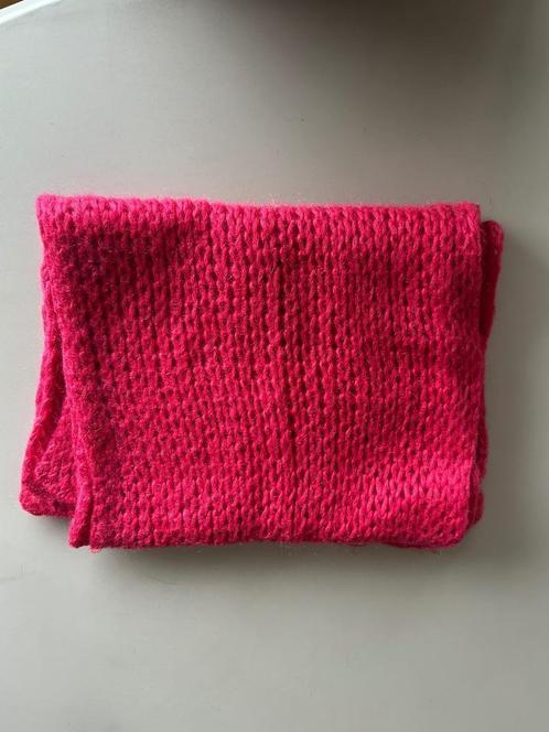 Jeff roze wollen sjaal, Kleding | Dames, Mutsen, Sjaals en Handschoenen, Zo goed als nieuw, Sjaal, Ophalen of Verzenden