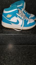 Air Jordan 1 Mid, Ophalen, Gedragen