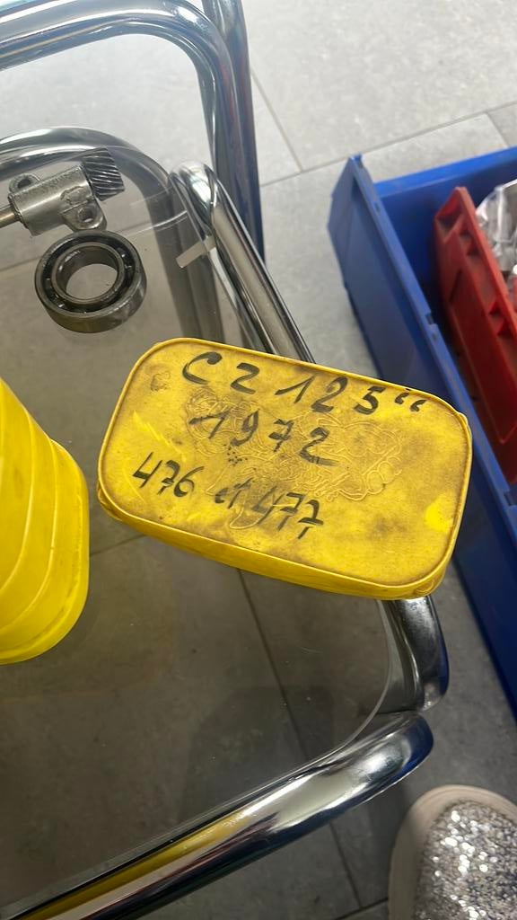 Pieces CZ 125 1972, Motos, Enlèvement ou Envoi, Utilisé