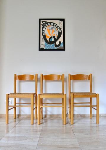 3 Seventies stoelen met rieten zitting / Vintage jaren 70 beschikbaar voor biedingen