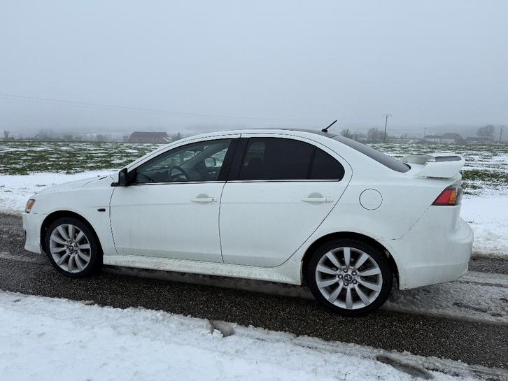 Voiture, Autos, Mitsubishi, Entreprise, Lancer, Caméra de recul, Bluetooth, Verrouillage central, Air conditionné automatique