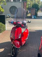 Vespa sprint 2023, 300 km zoals nieuw, Fietsen en Brommers, Scooters | Vespa, Ophalen, Zo goed als nieuw