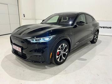 Ford Mustang Mach-E  * MACH E  / AWD / Full OPTION *, Auto's, Ford, Zwart, 5 deurs, Mustang, 259 kW