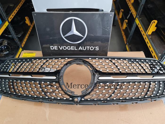 Grille van een Mercedes GLC-Klasse, Auto-onderdelen, Carrosserie, Mercedes-Benz, Nieuw, 3 maanden garantie, Ophalen of Verzenden