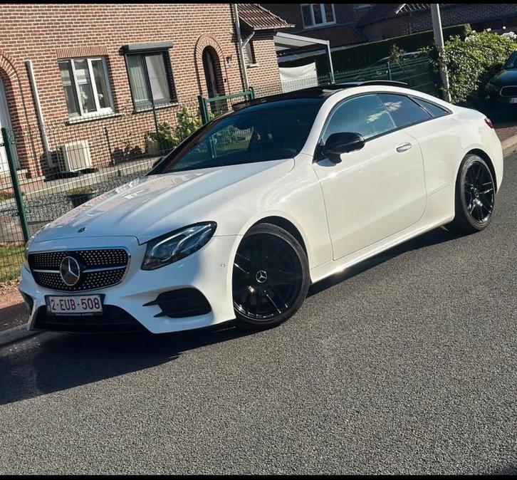 Mercedes benz E300 benzine (09/2017) 9G-tronic AMG-pakket, Auto's, Mercedes-Benz, Bedrijf, Benzine, Automaat, Ophalen of Verzenden