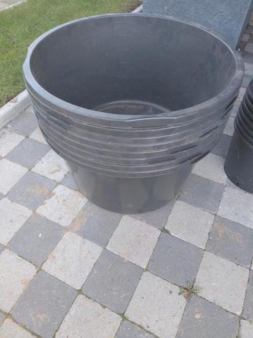 8 grote bloemkuipen zie foto afmetingen  beschikbaar voor biedingen