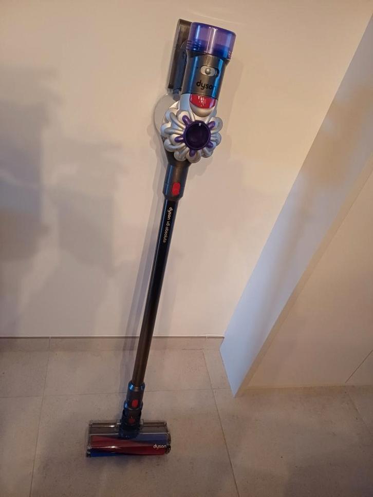 Dyson V8 absolute, Electroménager, Aspirateurs, Enlèvement