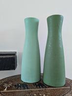 Duo de vases en terre cuite vert, Maison & Meubles, Moins de 50 cm, Enlèvement ou Envoi, Poterie ou Porcelaine, Comme neuf