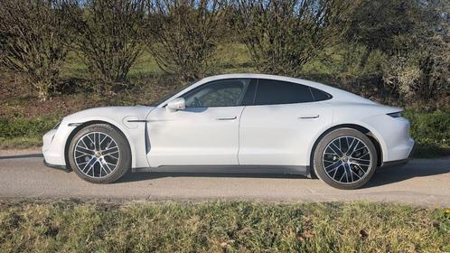 PORSCHE TAYCAN COULEUR ET OPTIONS RARES, Auto's, Porsche, Particulier, Taycan, 360° camera, ABS, Achteruitrijcamera, Adaptieve lichten