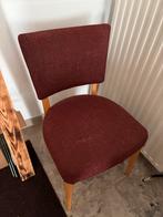 Robuuste stoel met wijnrode bekleding, Huis en Inrichting, Ophalen, Hout, Gebruikt, Landelijk