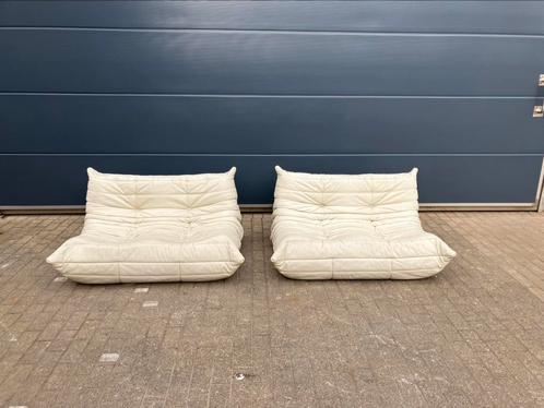 100% authentieke Ligne Roset Togo 2x 2zit in Beige leder, Huis en Inrichting, Zetels | Voetbanken en poefs, Ophalen of Verzenden